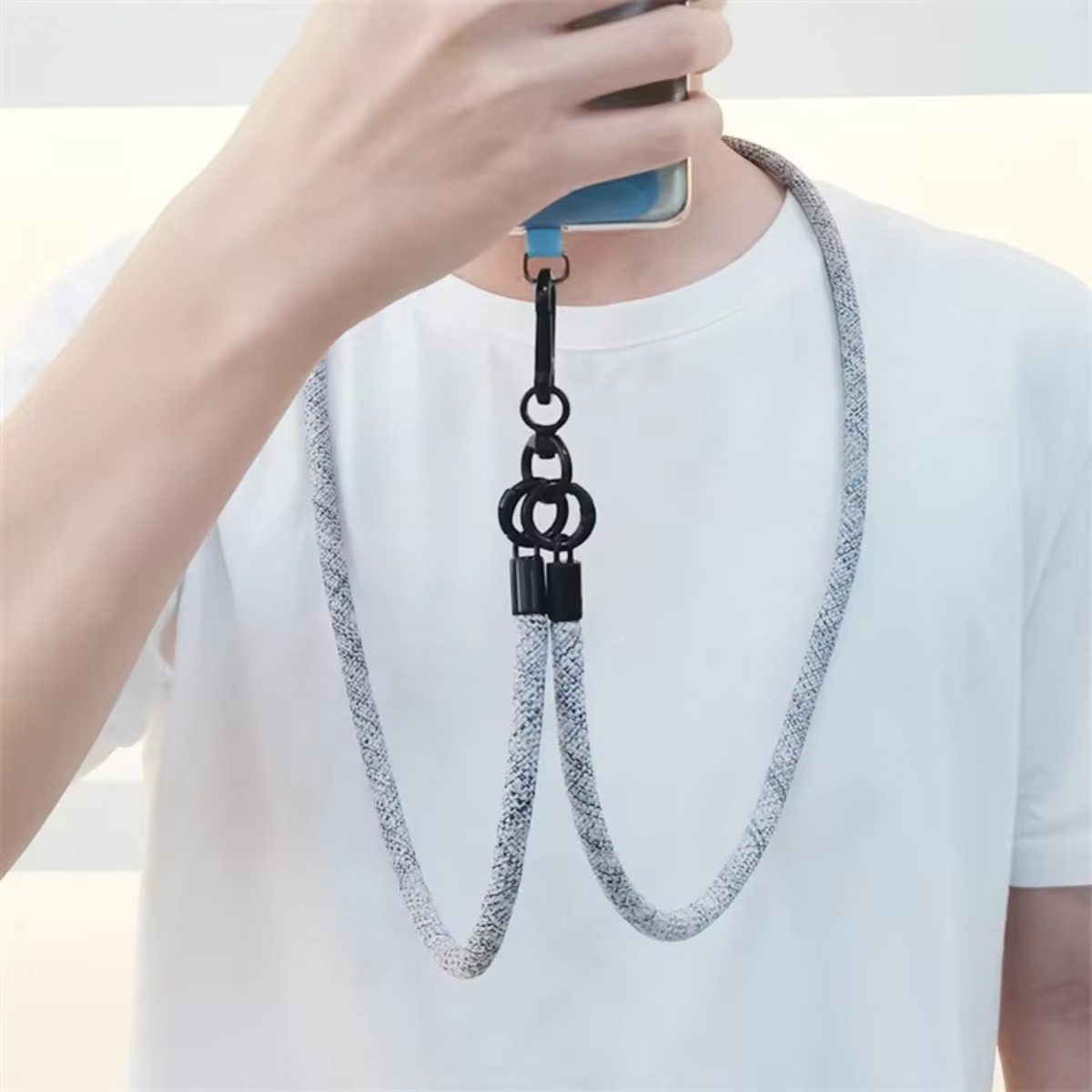 Uniwersalny, wytrzymały, długi – Crossbody Lanyard Neck Strap Case recenzja i cena